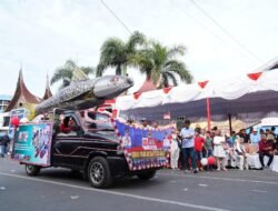 Ribuan Pasang Mata Saksikan Pawai Alegoris