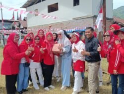 PKK Pasar Usang Gelar Pertemuan Bulanan dengan Outbound Meriah