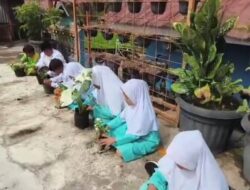 Pemko Gencarkan Penghijauan Lewat Gerakan Tanam Tanaman Hias