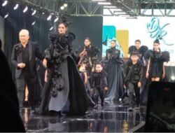 Parade Fashion Padang Fashion Summit 2025 Tampilkan Desainer Nasional dan Internasional