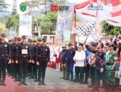 Meriahkan HUT ke-80 RI, Wawako Allex Buka Lomba Gerak Jalan Tepat Waktu