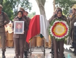 Bupati Lepas Almarhum DR. Drs. Alfian Jamrah