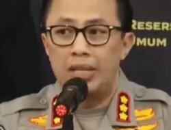 Profesor R Ditangkap, Sebar Tutorial Bom Molotov Lewat WhatsApp