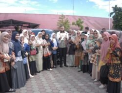 Pemko Padang Lepas 150 Guru PAUD Lanjut Kuliah S1