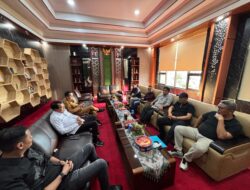 Serius Majukan Olah Raga dan Pendidikan, Wabup Solok  H. Candra Sambangi UNP