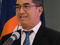 Rektor UI Diteriaki “Zionis” Saat Wisuda, Imbas Undangan Akademisi Pro-Israel