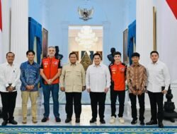 Presiden Prabowo Sambut Marc Marquez dan Dua Pembalap Muda Indonesia di Istana Merdeka