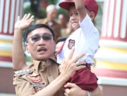 Bangga Dengan Prestasi Hasbi, Bupati Hendrajoni Tambahkan Bonus Rp 2,5 Juta