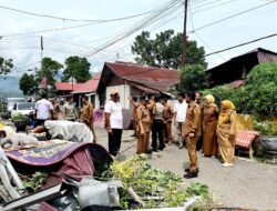 Wako Dan Wawako Solok Kunjungi Korban Bencana Hujan Badai
