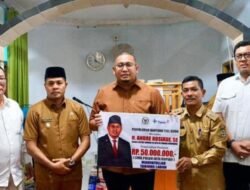 Andre Rosiade Serahkan Bantuan Konkret di Sijunjung