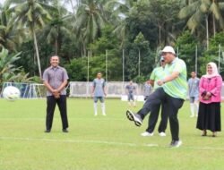 Yota Balad Buka dan Tutup Open Turnamen Sepak Bola U-40 Piala Walikota