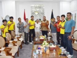 Wako Pariaman Lepas Kontingen Sepak Takraw: Targetkan Prestasi di Kejurprov Sumbar