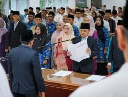 Bupati Tanah Datar Warning Pejabat Baru: Kalau Tak Sanggup, Silakan Mundur