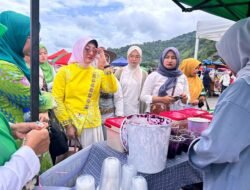 Ketua Dekranasda Dukung UMKM di Arena Pacu Kuda Gubernur Cup III