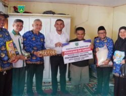 Wawako Allex Salurkan Bantuan Makanan & Sandang Bagi Lansia