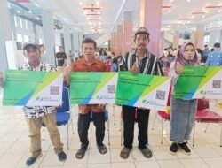 3.000 Pekerja Rentan di Padang Terima Kartu BPJS Ketenagakerjaan