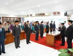Bupati Eka Putra Lantik 8 Pejabat Pimpinan Tinggi Pratama di Tanah Datar