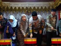 Wabup Ahmad Fadly Launching Sekolah Binaan Bundo Kanduang