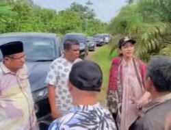 Bupati Dharmasraya Tinjau Jalan Blok E Tiumang