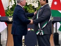 Presiden Prabowo Terima Penghargaan “The Bejewelled Grand Cordon of Al Nahda”