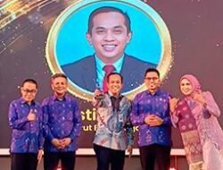 Gusti Candra Raih Penghargaan AMP 2025, Bank Nagari Diakui Sebagai Pelopor Keterbukaan Informasi