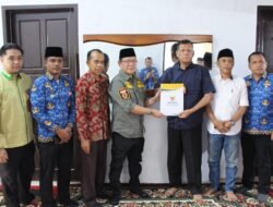 Pemko Payakumbuh Bersama Baznas Salurkan Santunan Sosial