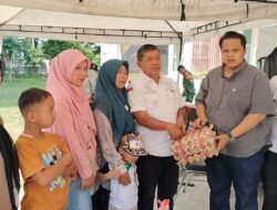 Wali Nagari Limau Lunggo Serahkan Bantuan Korban Bencana