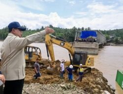 Prabowo Tinjau Jembatan Darurat