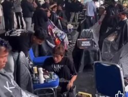 Tukang Cukur Bersatu Bantu Warga di Youth Center