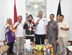 Zikrha Dwi Putri Raih Perak SEA Games 2025, Walikota Pariaman Beri Beasiswa