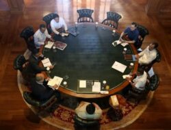 Prabowo Rapat di Hambalang, Pemulihan Sumatra Jadi Prioritas