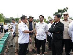Mentan Amran Salurkan Bantuan & Dorong Pola Tanam Baru di Cisarua