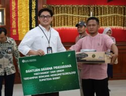 UMKM Pariaman Korban Banjir Terima Bantuan Terdampak