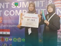Harumkan Nama Padang Panjang, Dua Siswi SMAN 1 Raih Medali Perunggu