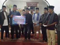 Tim VII Safari Ramadhan Serahkan Bantuan Rp.10,-Juta