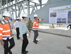 Pemulihan Pascabencana Dipercepat, Wapres Gibran Pimpin Rakor Banjir di Tuban