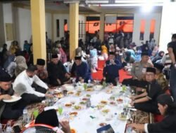 Wali Kota Padang Fadly Amran Hadiri Buka Puasa Bersama Warga Huntara Lubuk Buaya