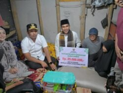 Wagub Sumbar Serahkan Bantuan Bedah Rumah untuk Keluarga Hafiz Al-Qur’an