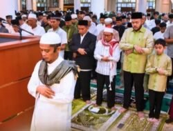 Wali Kota Padang Tekankan Persatuan dan Program Smart Surau di Hari Raya Idul Fitri