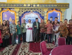 Mahyeldi Gelar Silaturahmi Idul Fitri, Ribuan Warga Padang Padati Istana Gubernuran