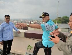 Gubernur Mahyeldi Soroti Hospitality dan Kebersihan Saat Tinjau Pasar Ateh Bukittinggi di Puncak Libur Lebaran