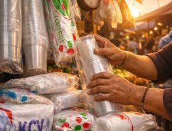 DPR Minta Pemerintah Intervensi Kenaikan Harga Plastik