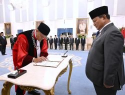 Prabowo Lantik Hakim Konstitusi, Ombudsman RI dan Dubes Baru