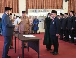 Fadly Amran Lantik Sekda Baru dan 126 Pejabat di Lingkungan Pemko Padang