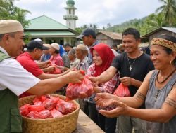 Tebar Qurban Mentawai: Distribusi Merata, Toleransi Terjaga