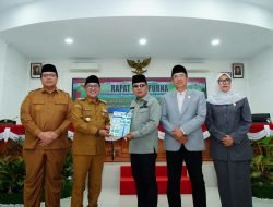 Bupati Eka Putra Jawab Pandangan Umum Fraksi