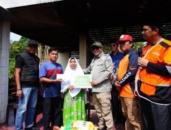 Bupati Eka Putra Serahkan Bantuan Baznas Korban Kebakaran