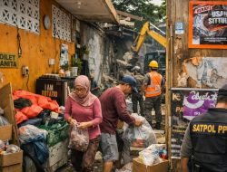 Pembersihan Area GOR H. Agus Salim Mulai Dipercepat, Pedagang & Bangunan Sementara Ditertibkan