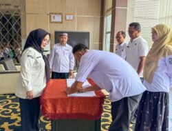 Serah Terima Jabatan Sekretaris & Kabid pada Dinas Komunikasi Informatika
