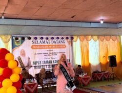 BUNDA PAUD KABUPATEN SOLOK NY. NIA JON FIRMAN PANDU RESMI MEMBUKA MPLS RAMAH PAUD